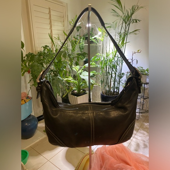 COACH LEATHER CLASSIC SHOULDER BAG - Picture 3 of 6